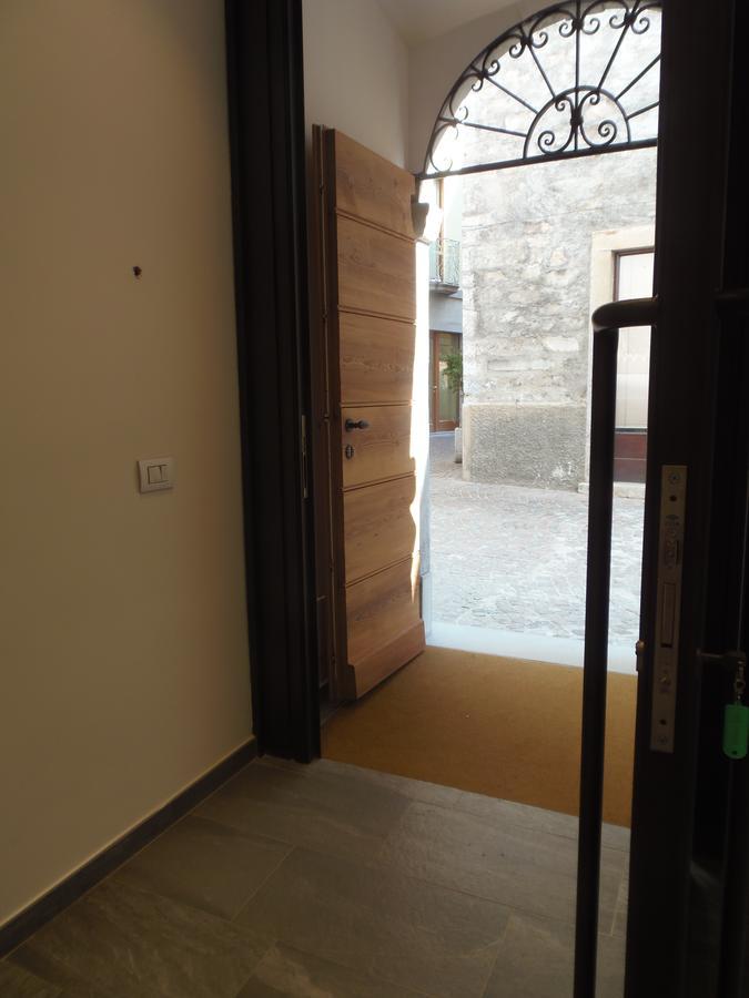 Albergo Dongo Bagian luar foto