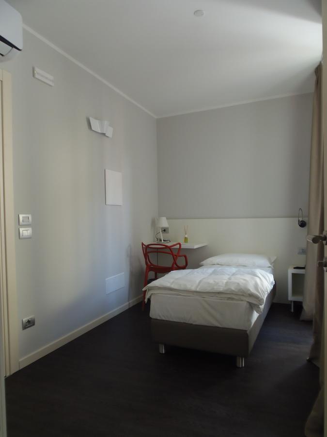 Albergo Dongo Bagian luar foto