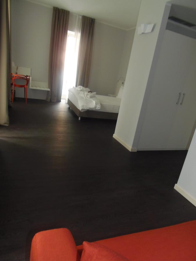 Albergo Dongo Bagian luar foto