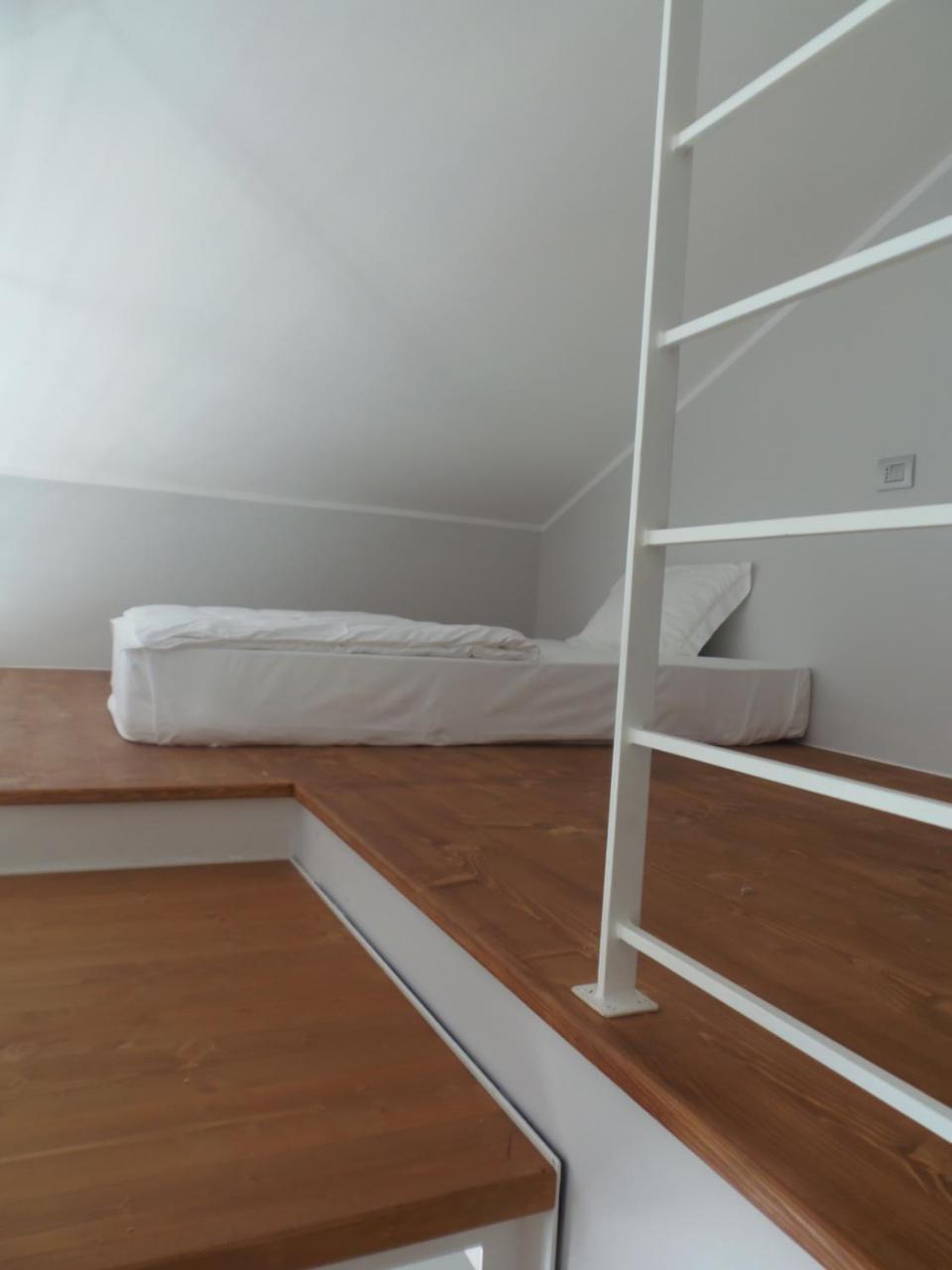 Albergo Dongo Bagian luar foto