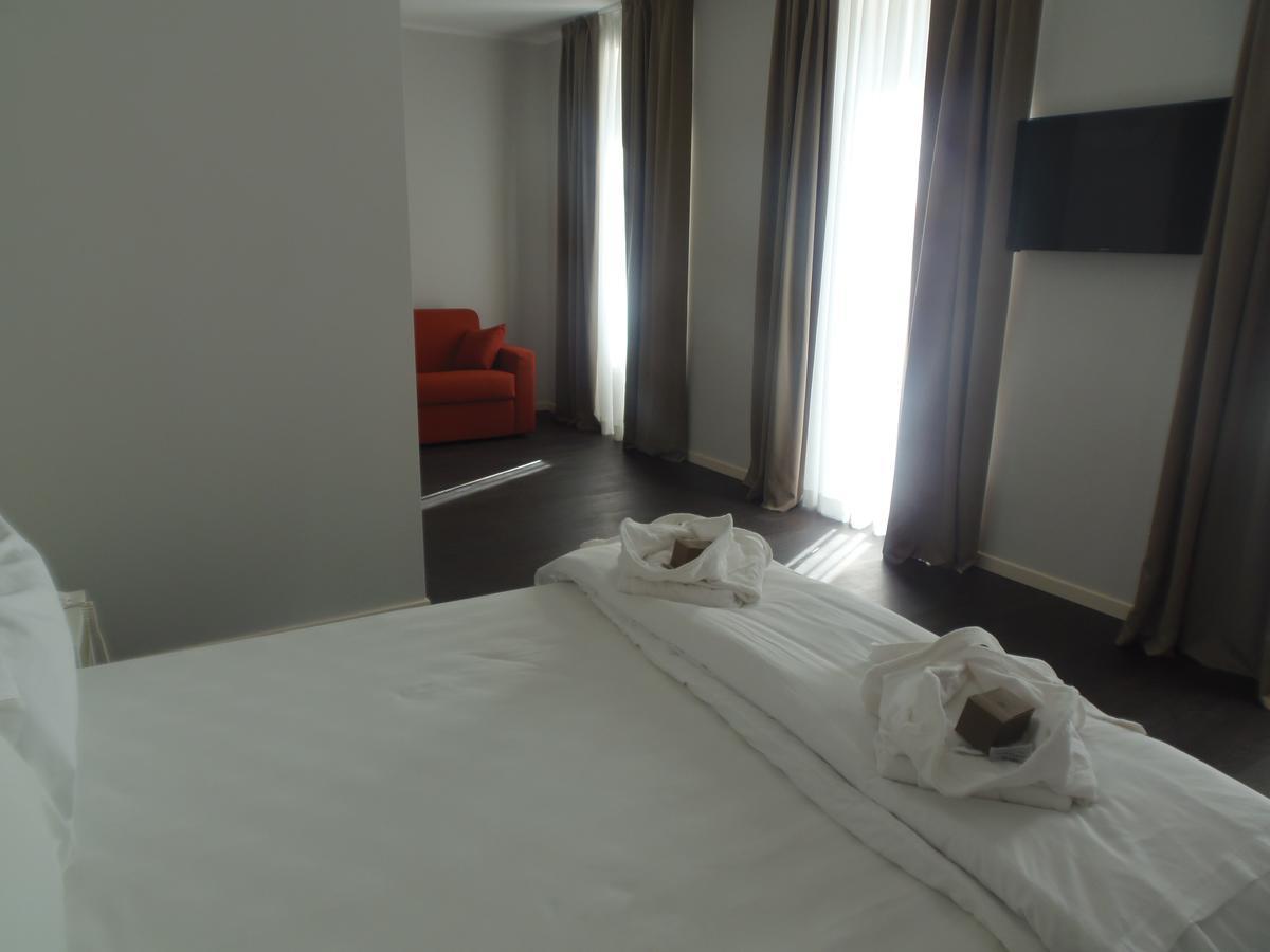 Albergo Dongo Bagian luar foto
